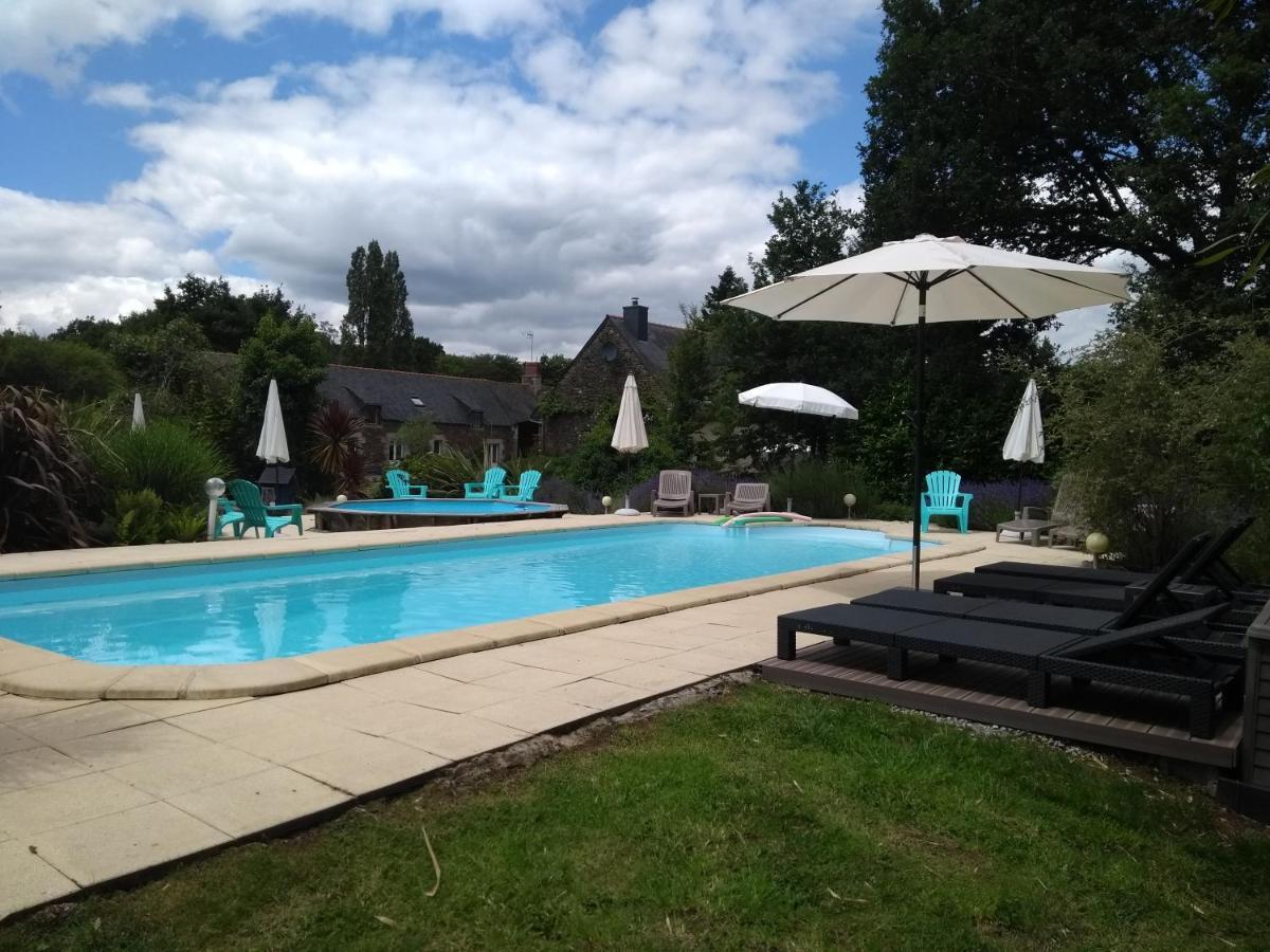 Gites De Lenvos Pontivy Extérieur photo